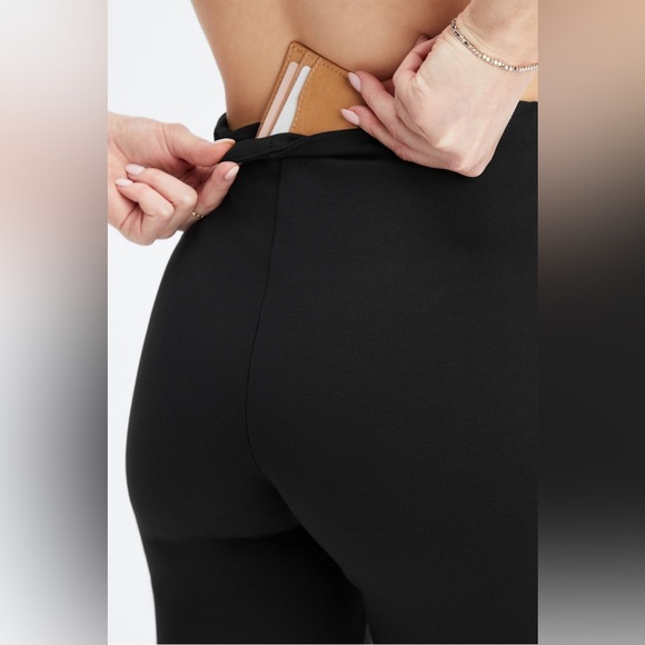 Fabletics 24/7 kick flare pants - Picture 3 of 7